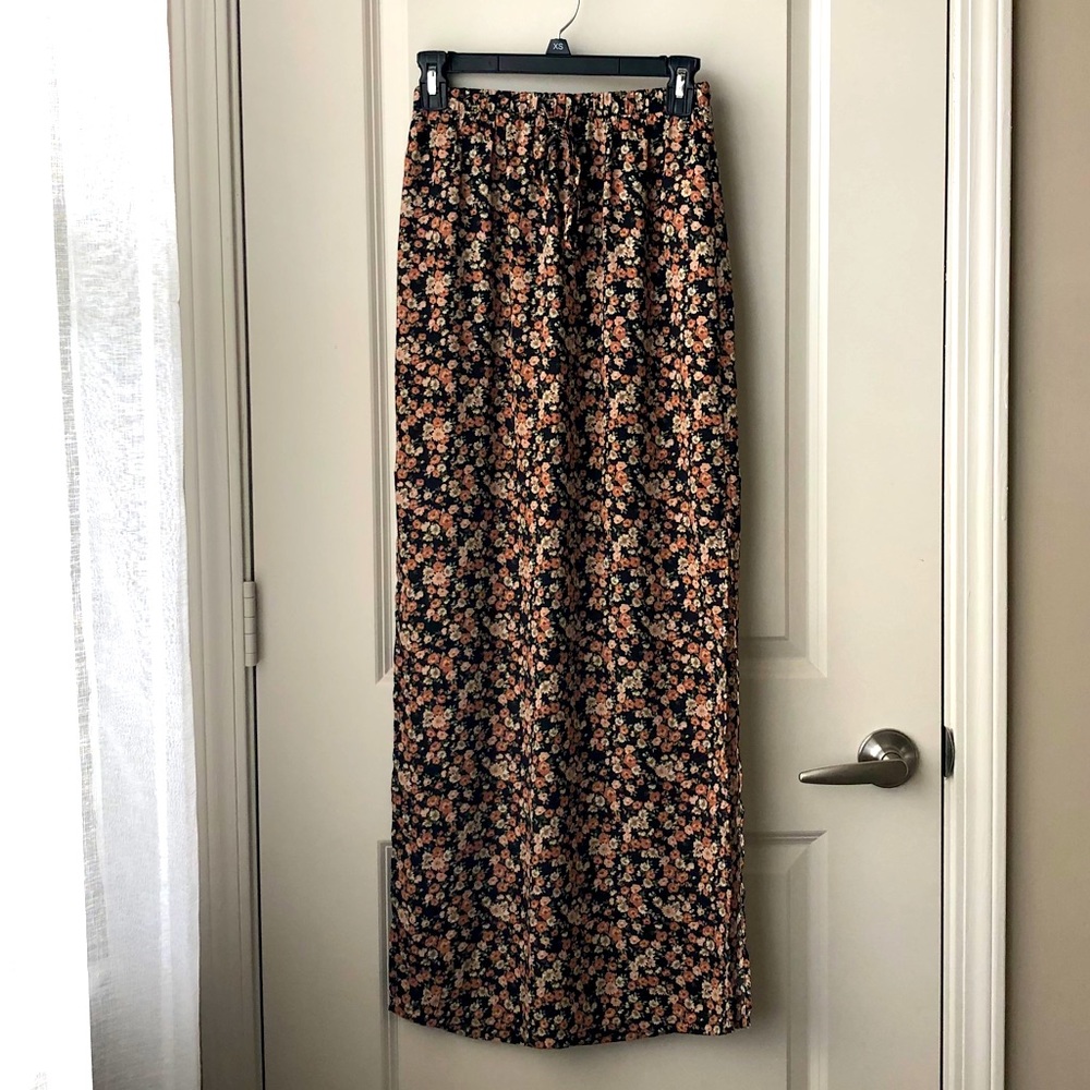 Women’s floral maxi skirt